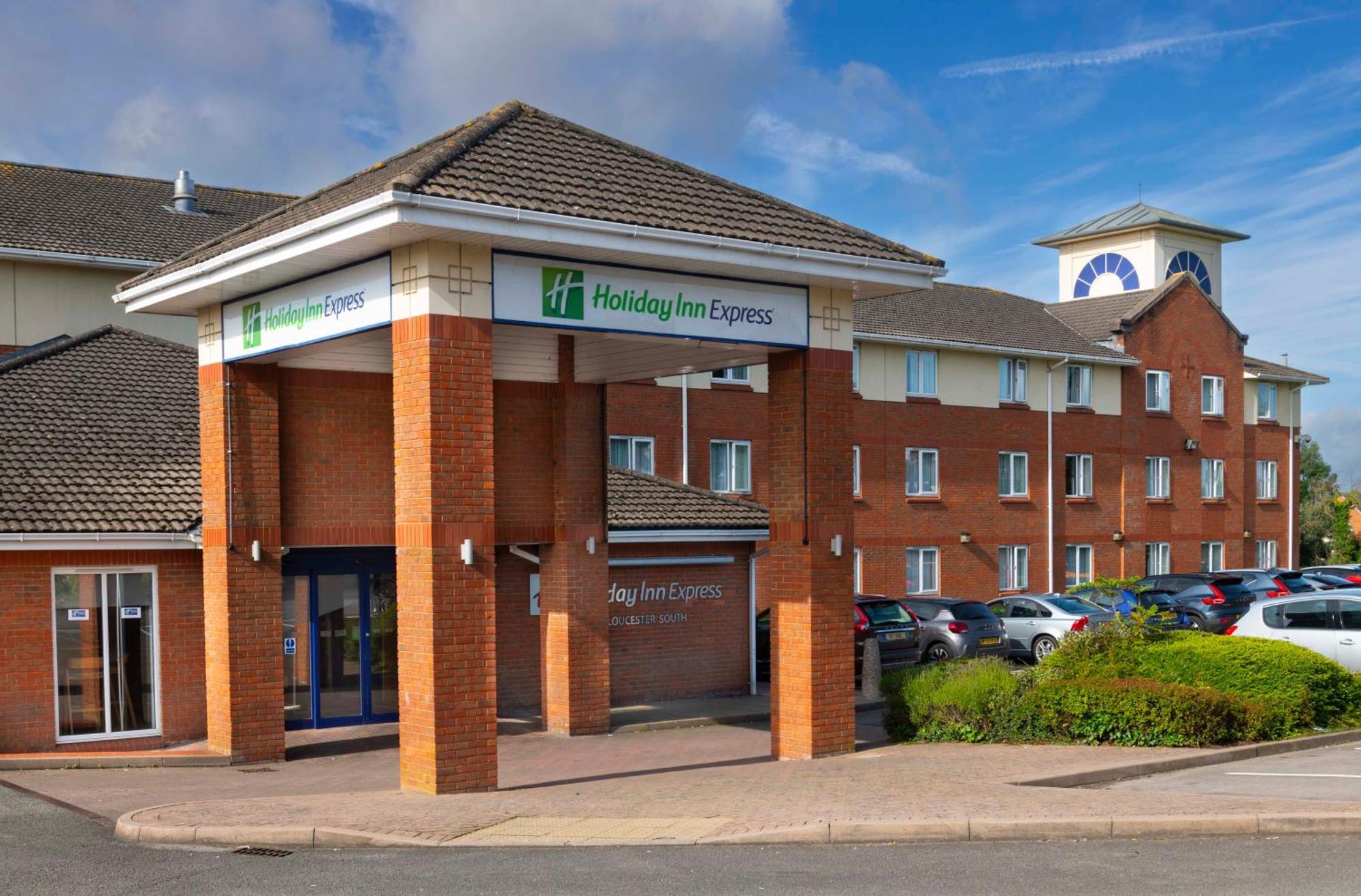 Holiday Inn Express Gloucester - South, An Ihg Hotel Exterior foto